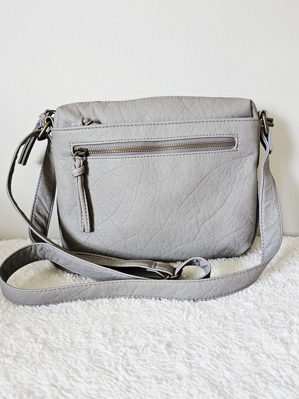 Bueno Grey Crossbody Bag